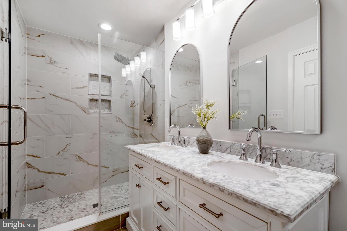 10215 COMMONWEALTH BLVD, FAIRFAX, Virginia 22032, 4 Bedrooms Bedrooms, 16 Rooms Rooms,4 BathroomsBathrooms,Residential,For sale,10215 COMMONWEALTH BLVD,VAFX2288518 MLS # VAFX2288518