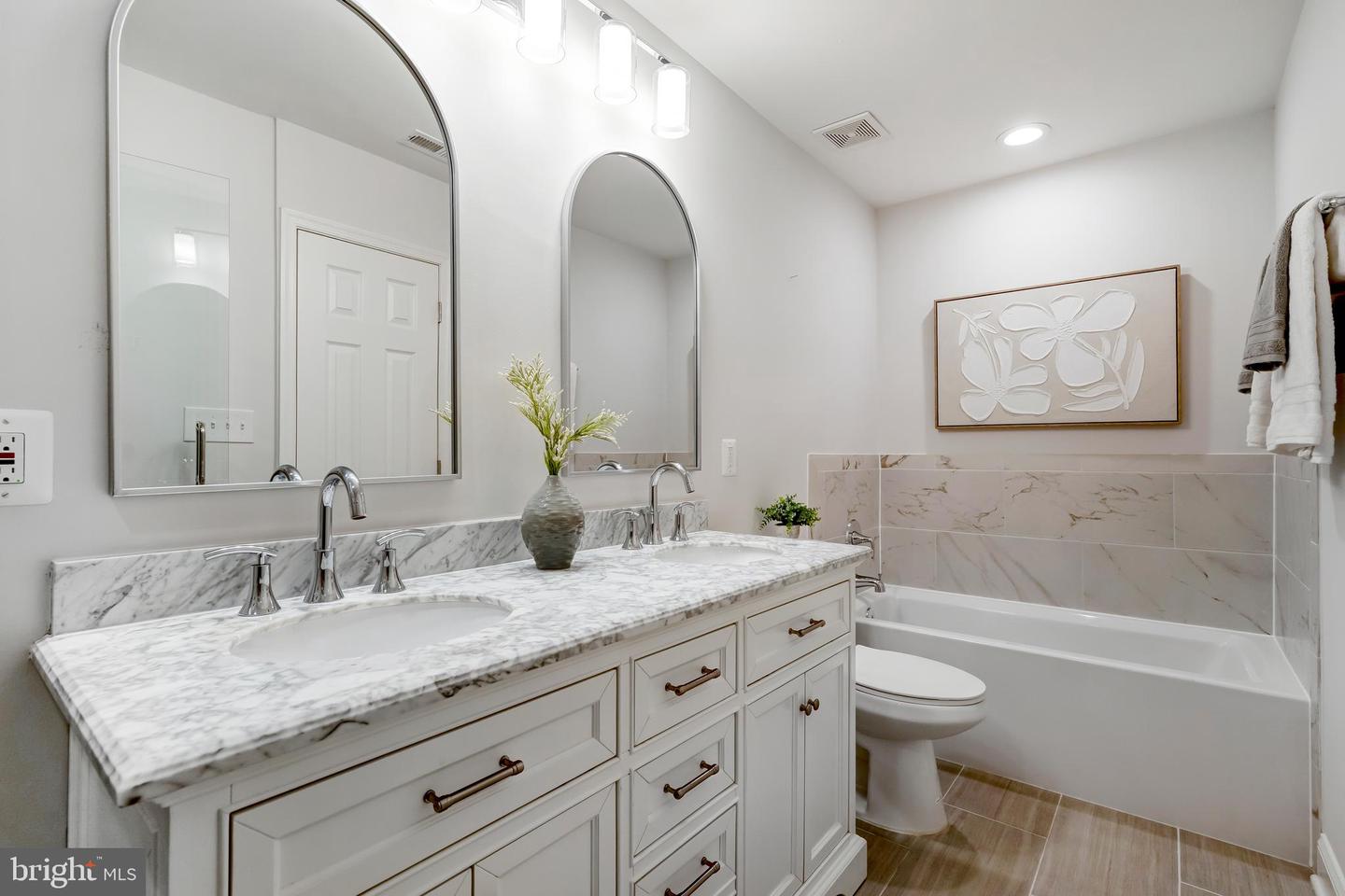 10215 COMMONWEALTH BLVD, FAIRFAX, Virginia 22032, 4 Bedrooms Bedrooms, 16 Rooms Rooms,4 BathroomsBathrooms,Residential,For sale,10215 COMMONWEALTH BLVD,VAFX2288518 MLS # VAFX2288518