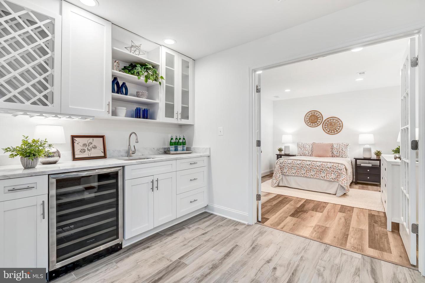 10215 COMMONWEALTH BLVD, FAIRFAX, Virginia 22032, 4 Bedrooms Bedrooms, 16 Rooms Rooms,4 BathroomsBathrooms,Residential,For sale,10215 COMMONWEALTH BLVD,VAFX2288518 MLS # VAFX2288518