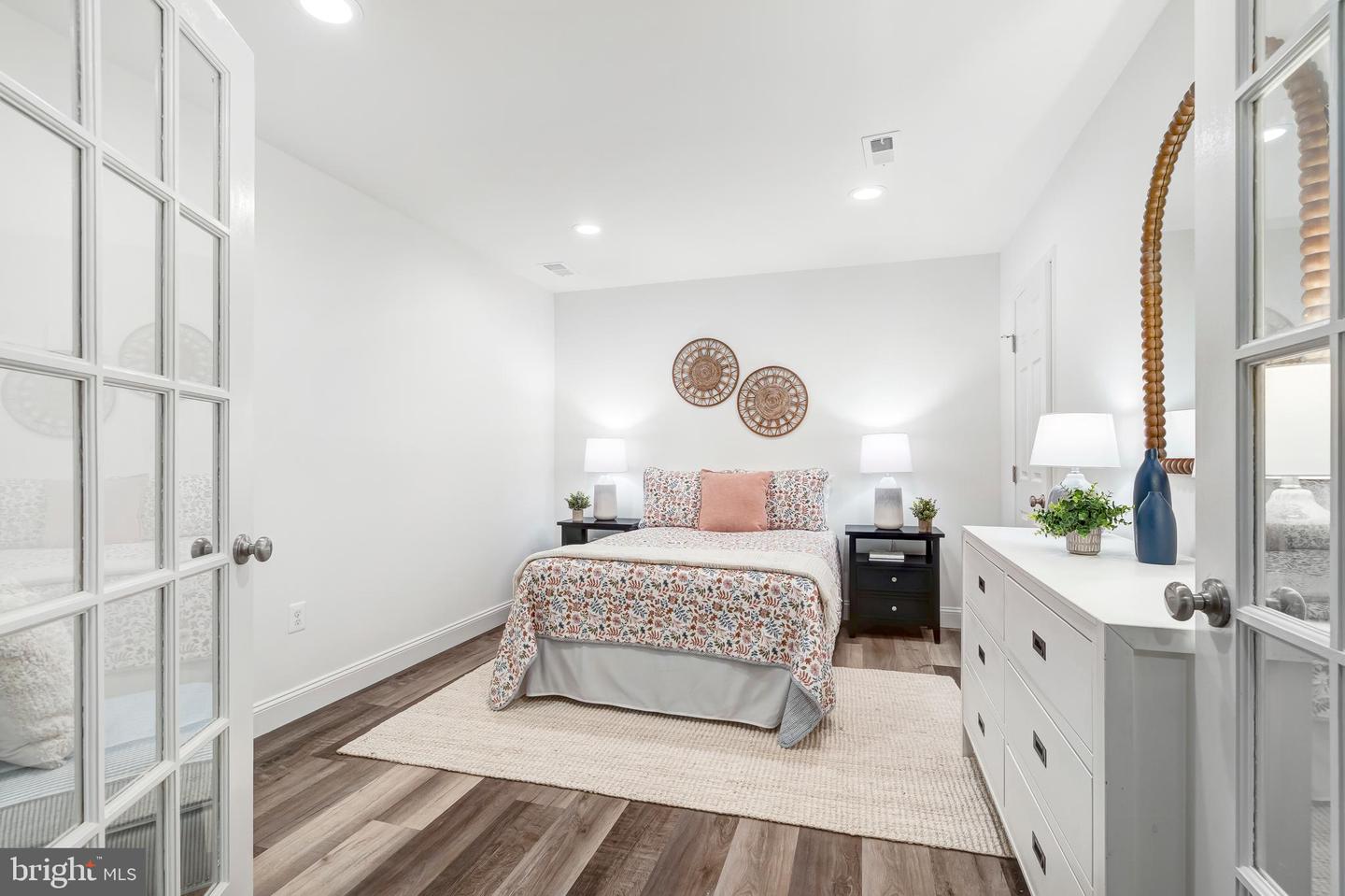 10215 COMMONWEALTH BLVD, FAIRFAX, Virginia 22032, 4 Bedrooms Bedrooms, 16 Rooms Rooms,4 BathroomsBathrooms,Residential,For sale,10215 COMMONWEALTH BLVD,VAFX2288518 MLS # VAFX2288518