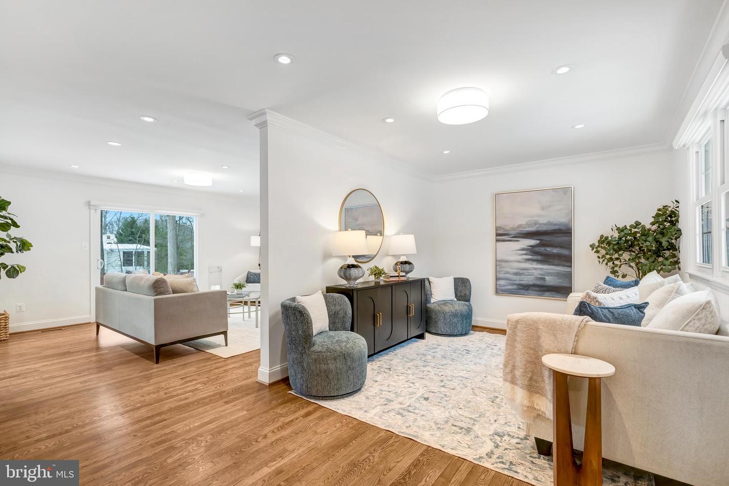 10215 COMMONWEALTH BLVD, FAIRFAX, Virginia 22032, 4 Bedrooms Bedrooms, 16 Rooms Rooms,4 BathroomsBathrooms,Residential,For sale,10215 COMMONWEALTH BLVD,VAFX2288518 MLS # VAFX2288518