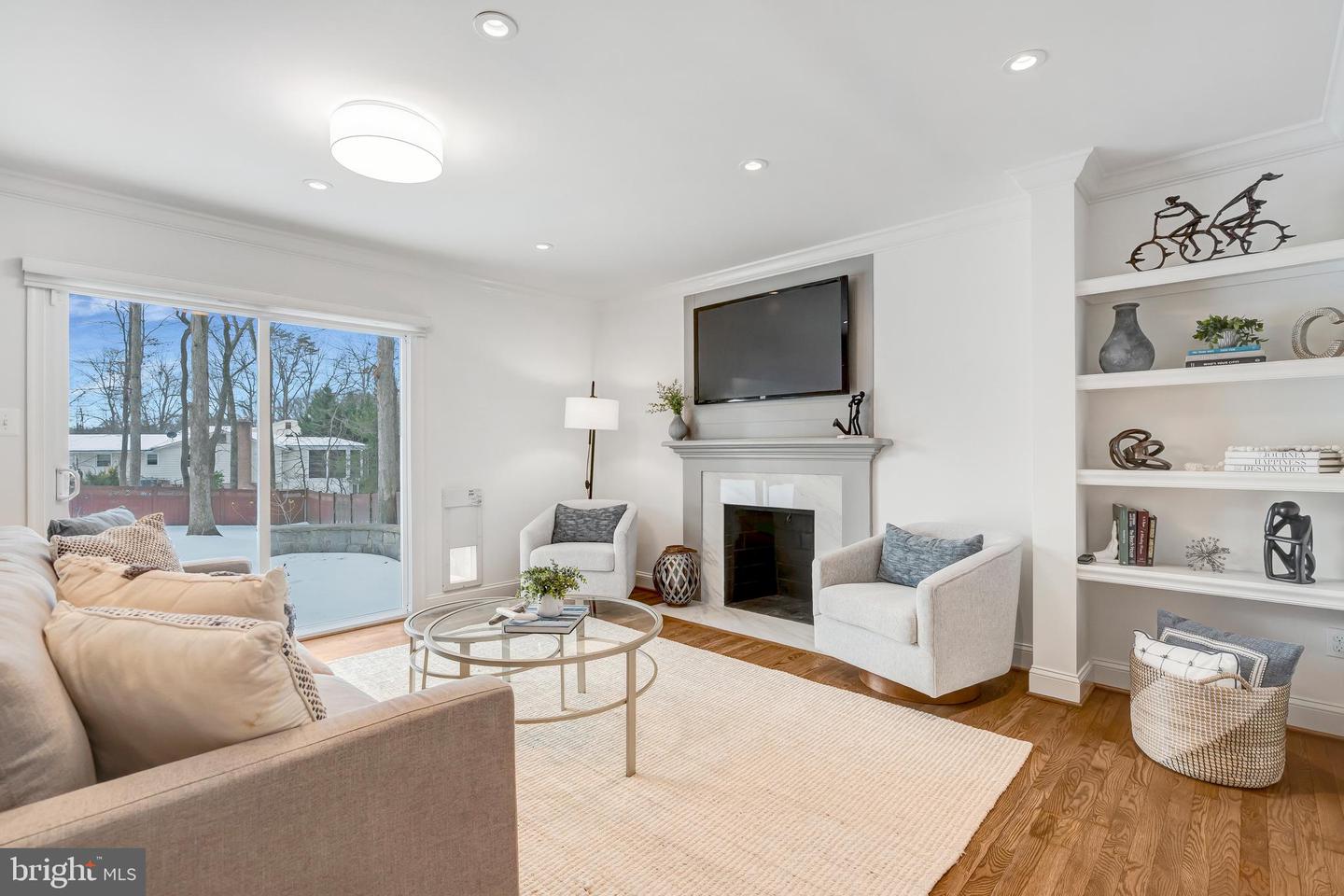 10215 COMMONWEALTH BLVD, FAIRFAX, Virginia 22032, 4 Bedrooms Bedrooms, 16 Rooms Rooms,4 BathroomsBathrooms,Residential,For sale,10215 COMMONWEALTH BLVD,VAFX2288518 MLS # VAFX2288518