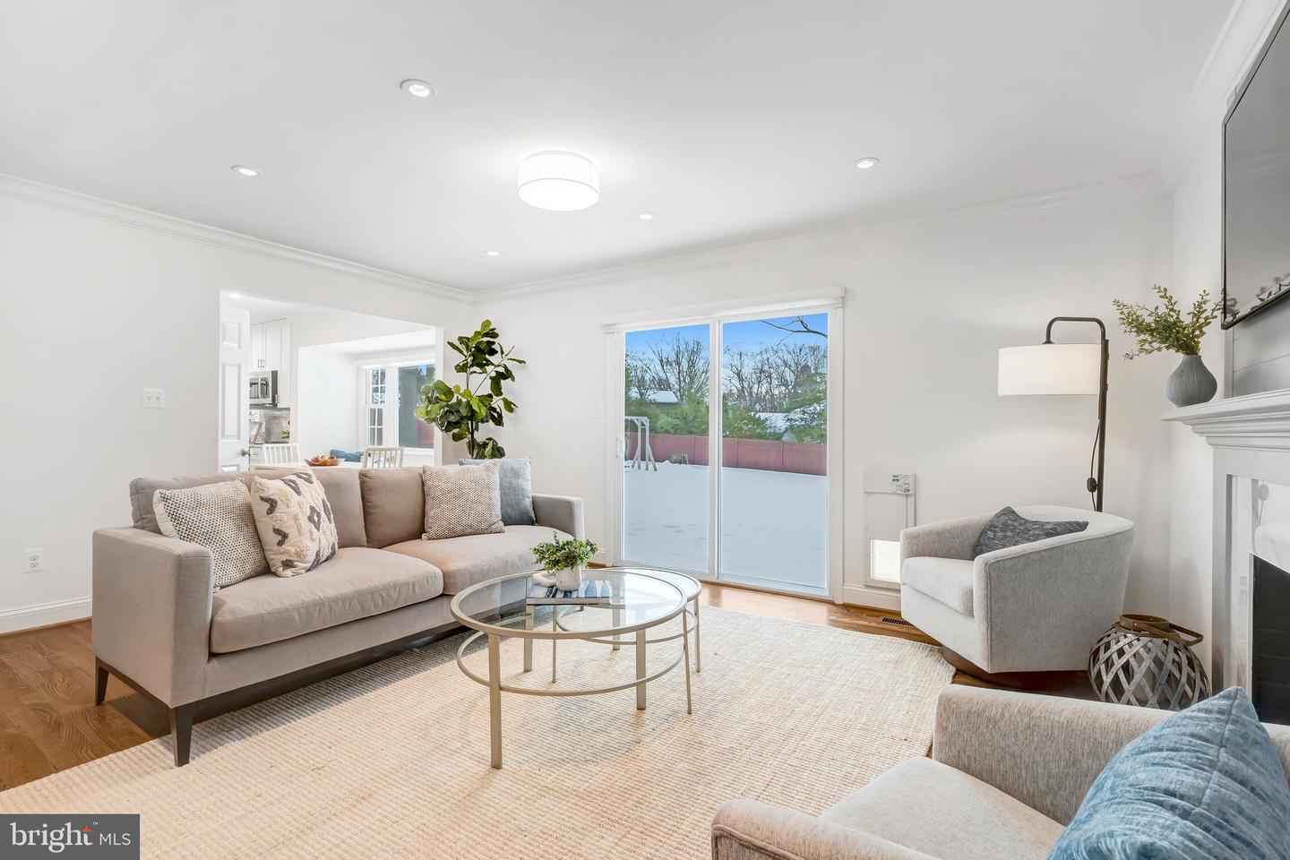 10215 COMMONWEALTH BLVD, FAIRFAX, Virginia 22032, 4 Bedrooms Bedrooms, 16 Rooms Rooms,4 BathroomsBathrooms,Residential,For sale,10215 COMMONWEALTH BLVD,VAFX2288518 MLS # VAFX2288518