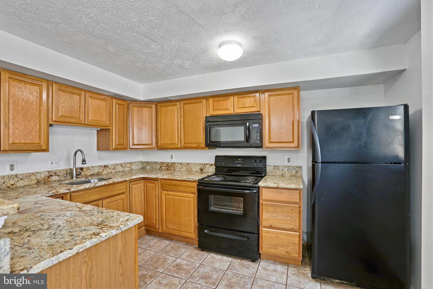 3454 VALE CT, WOODBRIDGE, Virginia 22192, 3 Bedrooms Bedrooms, 7 Rooms Rooms,2 BathroomsBathrooms,Residential,For sale,3454 VALE CT,VAPW2111664 MLS # VAPW2111664