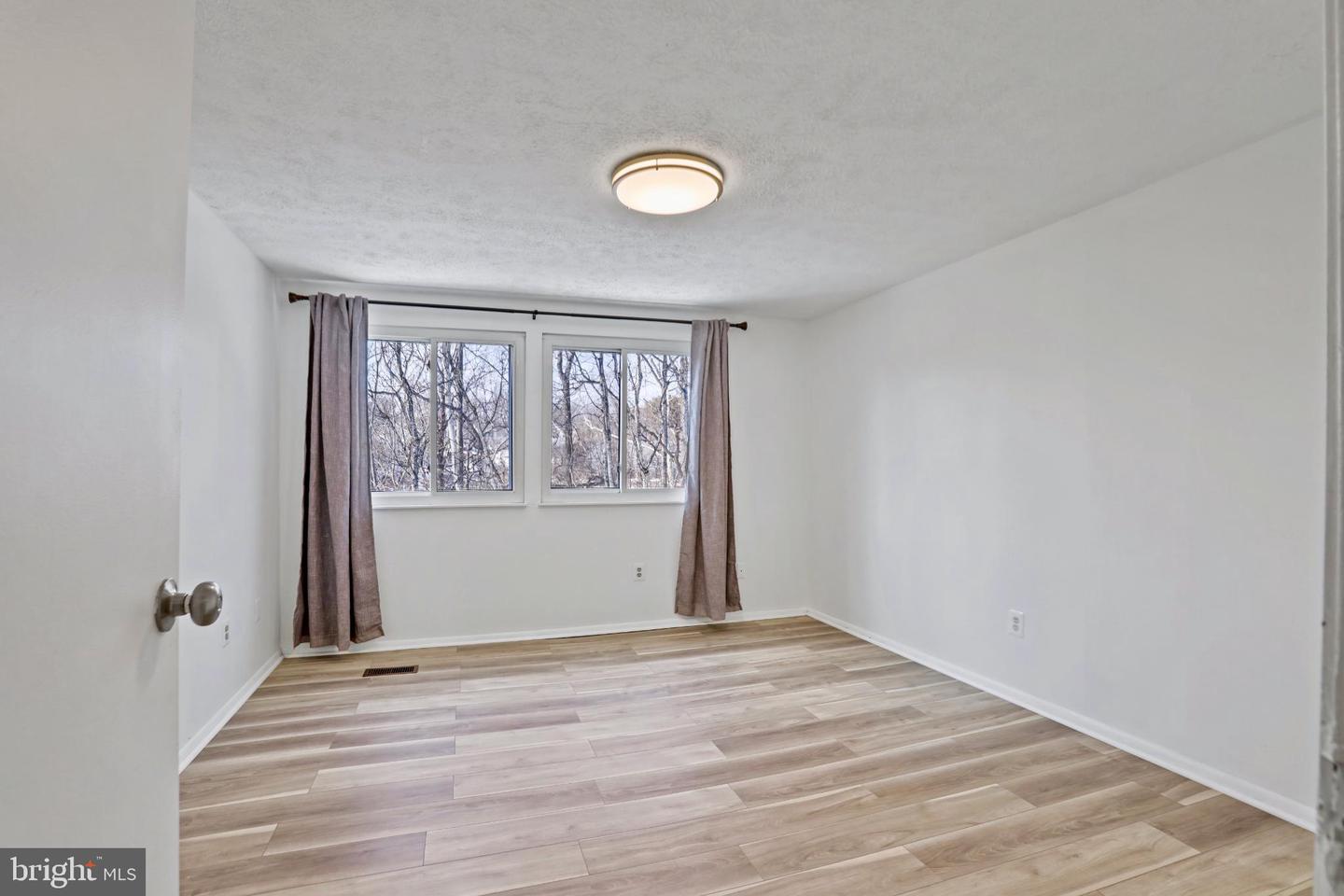 3454 VALE CT, WOODBRIDGE, Virginia 22192, 3 Bedrooms Bedrooms, 7 Rooms Rooms,2 BathroomsBathrooms,Residential,For sale,3454 VALE CT,VAPW2111664 MLS # VAPW2111664