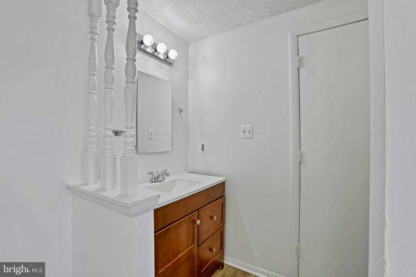 3454 VALE CT, WOODBRIDGE, Virginia 22192, 3 Bedrooms Bedrooms, 7 Rooms Rooms,2 BathroomsBathrooms,Residential,For sale,3454 VALE CT,VAPW2111664 MLS # VAPW2111664