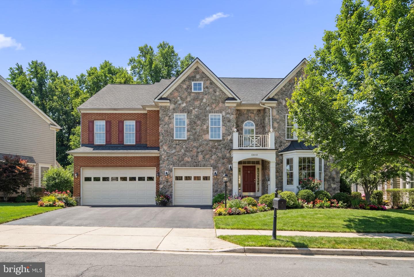 19219 BURNT BRIDGE DR, LEESBURG, Virginia 20176, 5 Bedrooms Bedrooms, ,5 BathroomsBathrooms,Residential,For sale,19219 BURNT BRIDGE DR,VALO2115088 MLS # VALO2115088