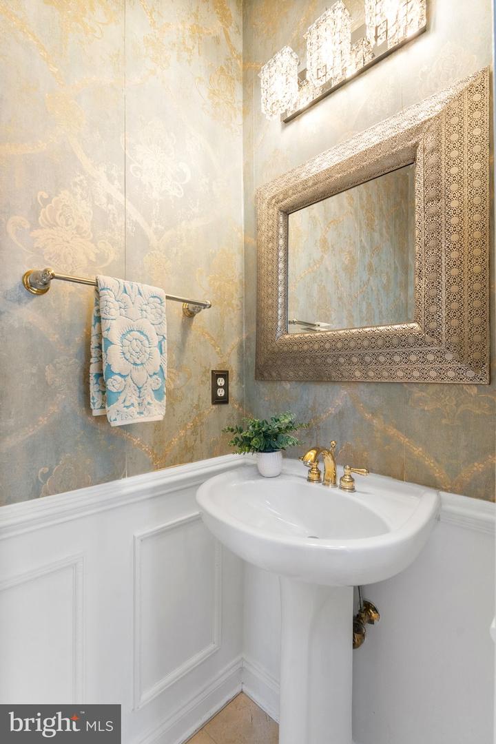 19219 BURNT BRIDGE DR, LEESBURG, Virginia 20176, 5 Bedrooms Bedrooms, ,5 BathroomsBathrooms,Residential,For sale,19219 BURNT BRIDGE DR,VALO2115088 MLS # VALO2115088