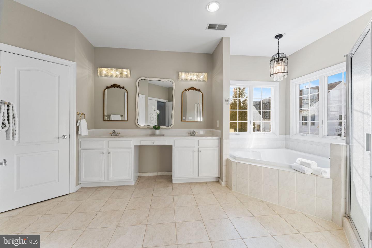 19219 BURNT BRIDGE DR, LEESBURG, Virginia 20176, 5 Bedrooms Bedrooms, ,5 BathroomsBathrooms,Residential,For sale,19219 BURNT BRIDGE DR,VALO2115088 MLS # VALO2115088