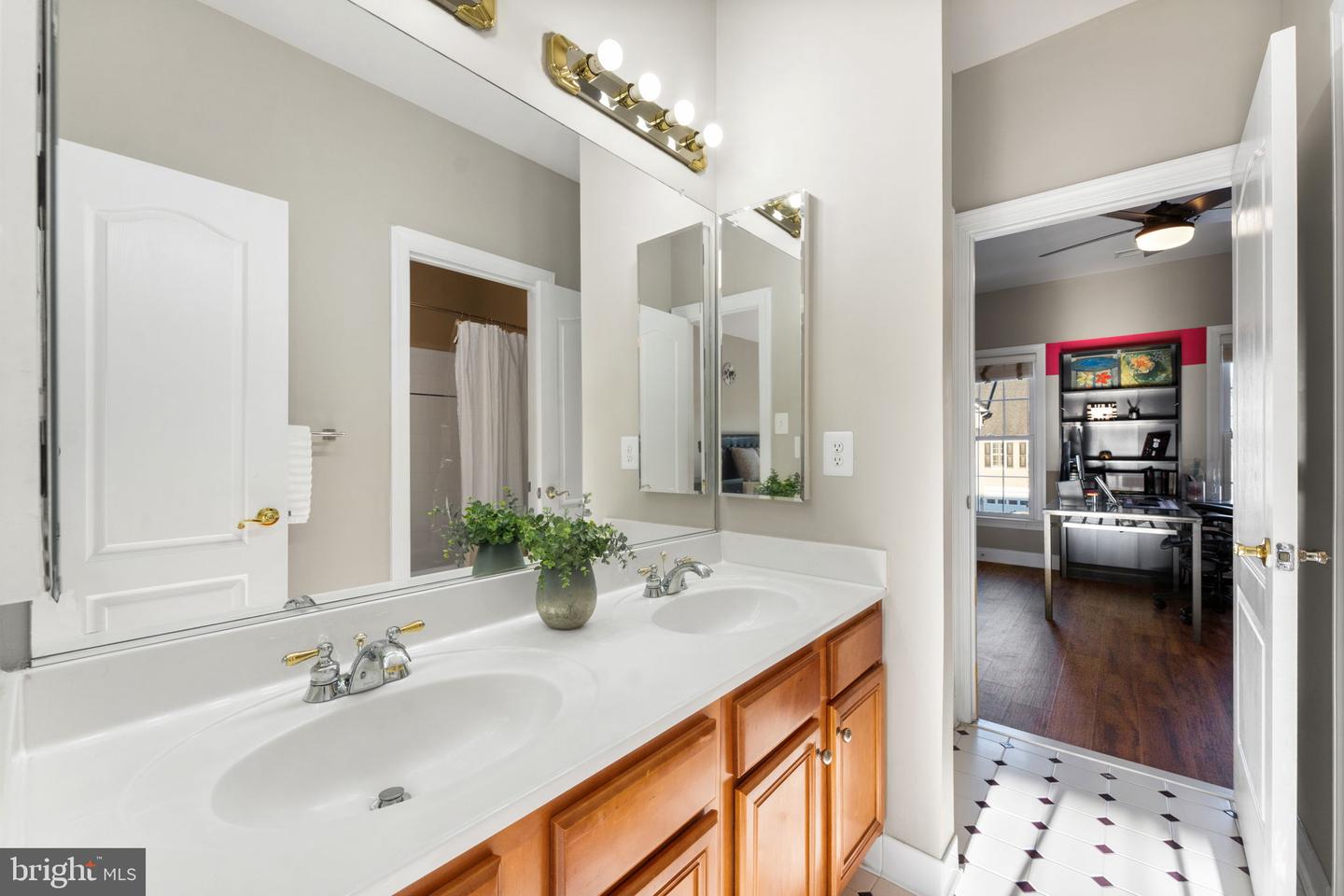 19219 BURNT BRIDGE DR, LEESBURG, Virginia 20176, 5 Bedrooms Bedrooms, ,5 BathroomsBathrooms,Residential,For sale,19219 BURNT BRIDGE DR,VALO2115088 MLS # VALO2115088