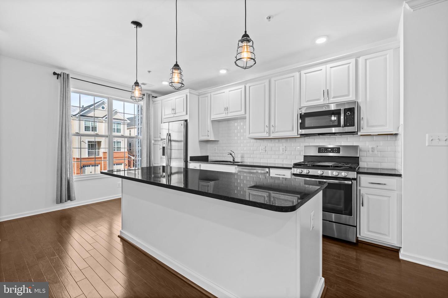 23276 SOUTHDOWN MANOR TER #115, ASHBURN, Virginia 20148, 2 Bedrooms Bedrooms, ,2 BathroomsBathrooms,Residential,For sale,23276 SOUTHDOWN MANOR TER #115,VALO2115132 MLS # VALO2115132