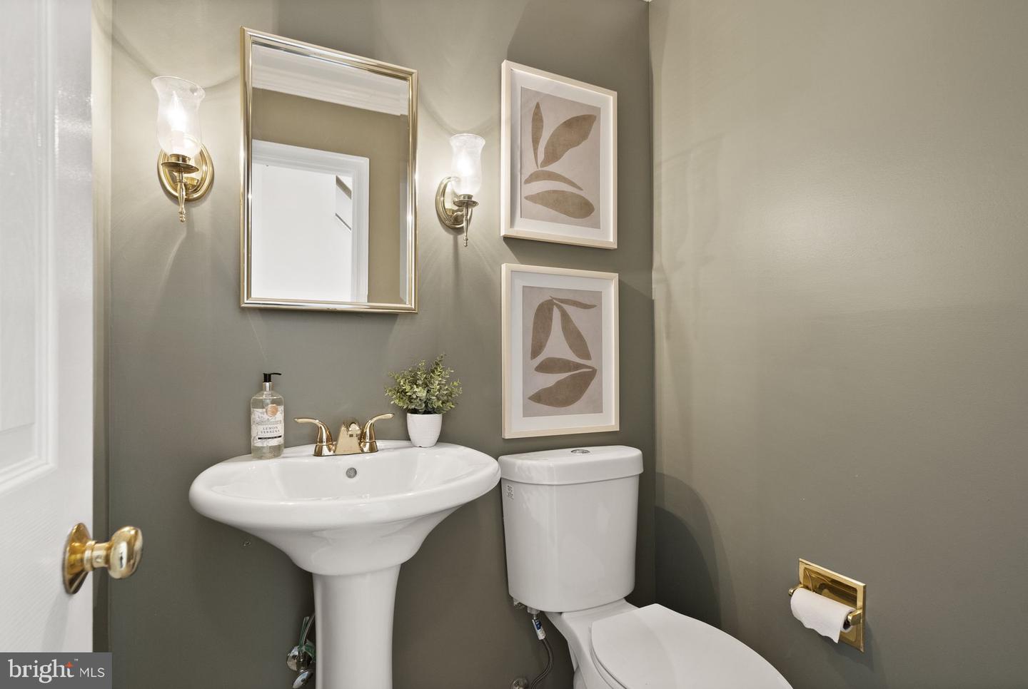 8144 TALL TIMBER DR, GAINESVILLE, Virginia 20155, 5 Bedrooms Bedrooms, ,3 BathroomsBathrooms,Residential,For sale,8144 TALL TIMBER DR,VAPW2111772 MLS # VAPW2111772