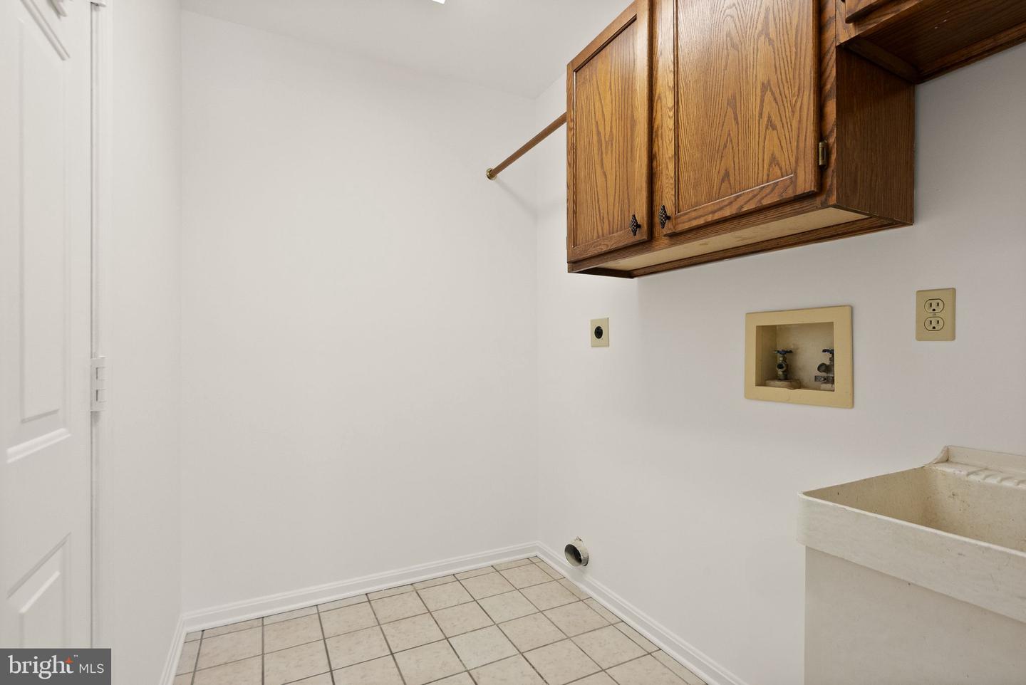 8144 TALL TIMBER DR, GAINESVILLE, Virginia 20155, 5 Bedrooms Bedrooms, ,3 BathroomsBathrooms,Residential,For sale,8144 TALL TIMBER DR,VAPW2111772 MLS # VAPW2111772