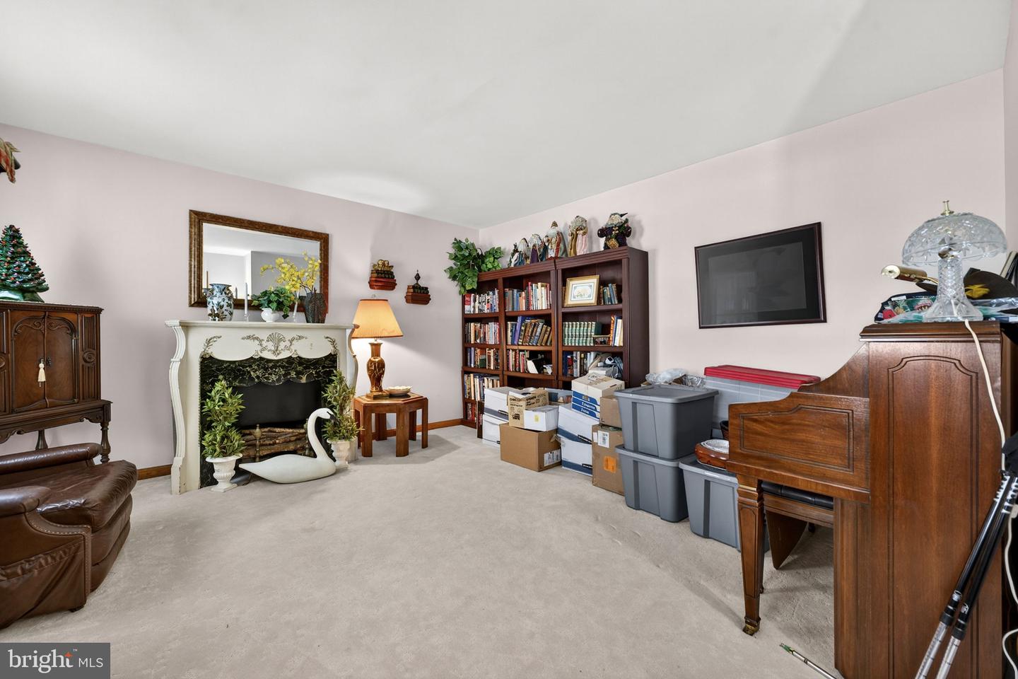 6700 YATES FORD RD, MANASSAS, Virginia 20111, 5 Bedrooms Bedrooms, ,3 BathroomsBathrooms,Residential,For sale,6700 YATES FORD RD,VAPW2111774 MLS # VAPW2111774