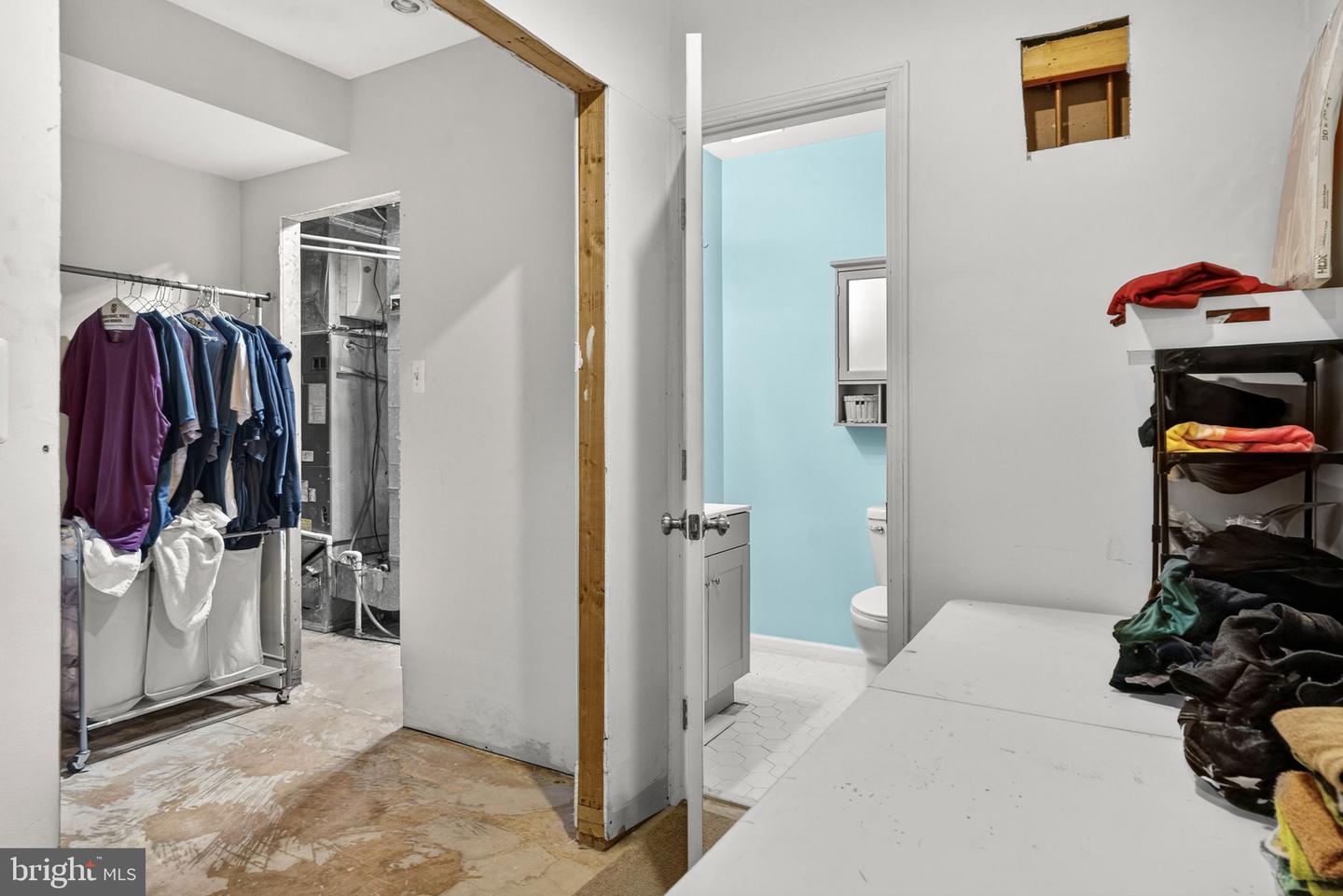 6700 YATES FORD RD, MANASSAS, Virginia 20111, 5 Bedrooms Bedrooms, ,3 BathroomsBathrooms,Residential,For sale,6700 YATES FORD RD,VAPW2111774 MLS # VAPW2111774