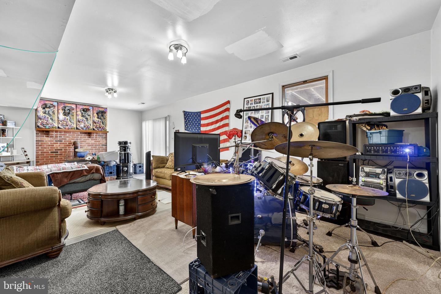 6700 YATES FORD RD, MANASSAS, Virginia 20111, 5 Bedrooms Bedrooms, ,3 BathroomsBathrooms,Residential,For sale,6700 YATES FORD RD,VAPW2111774 MLS # VAPW2111774