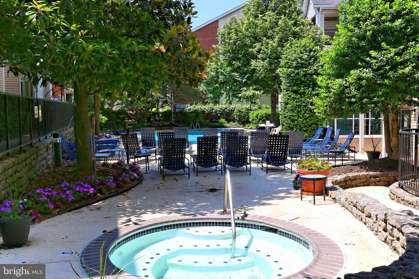 3307 WYNDHAM CIR #1164, ALEXANDRIA, Virginia 22302, 1 Bedroom Bedrooms, ,1 BathroomBathrooms,Residential,For sale,3307 WYNDHAM CIR #1164,VAAX2053750 MLS # VAAX2053750