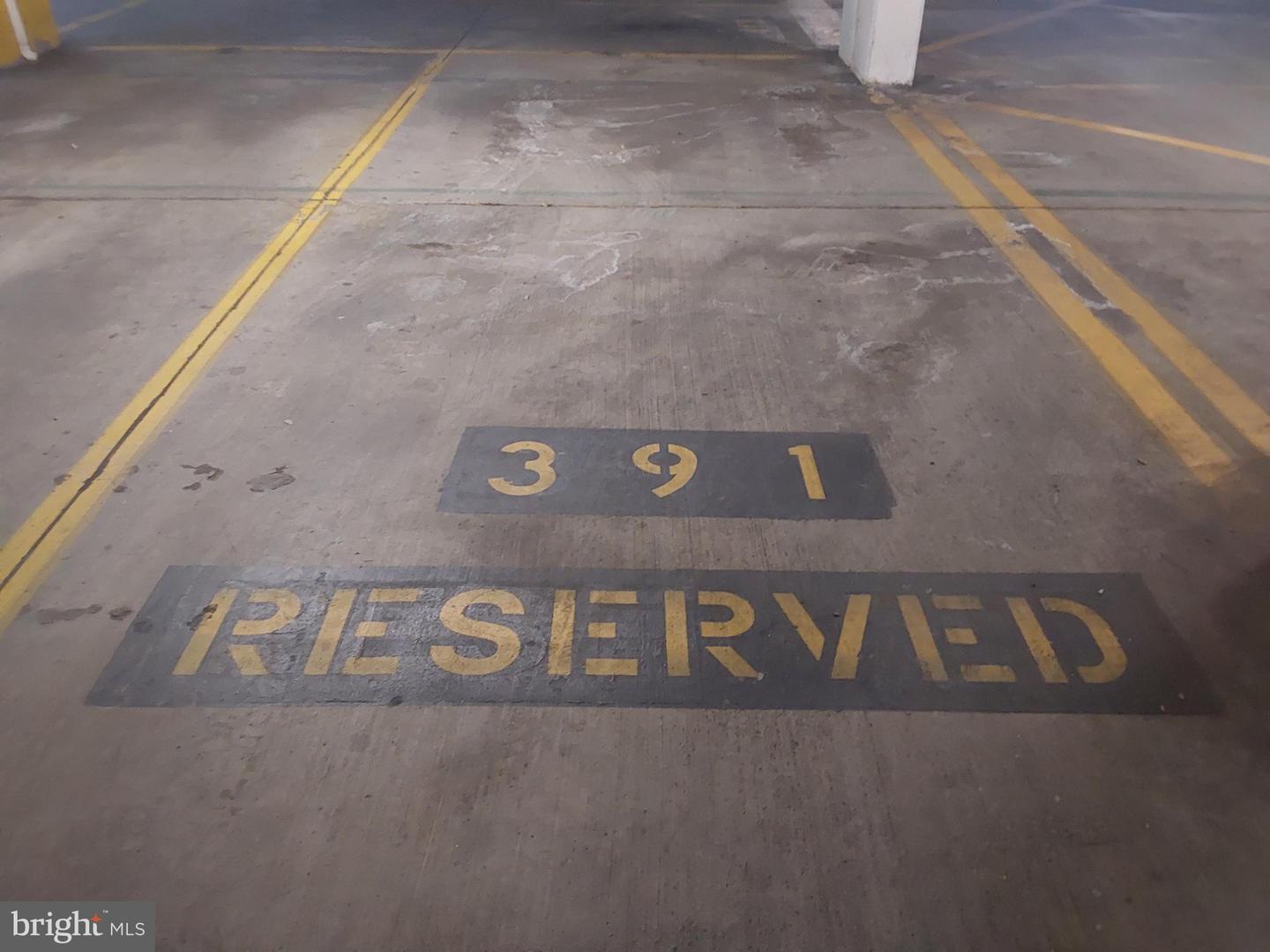 3307 WYNDHAM CIR #1164, ALEXANDRIA, Virginia 22302, 1 Bedroom Bedrooms, ,1 BathroomBathrooms,Residential,For sale,3307 WYNDHAM CIR #1164,VAAX2053750 MLS # VAAX2053750