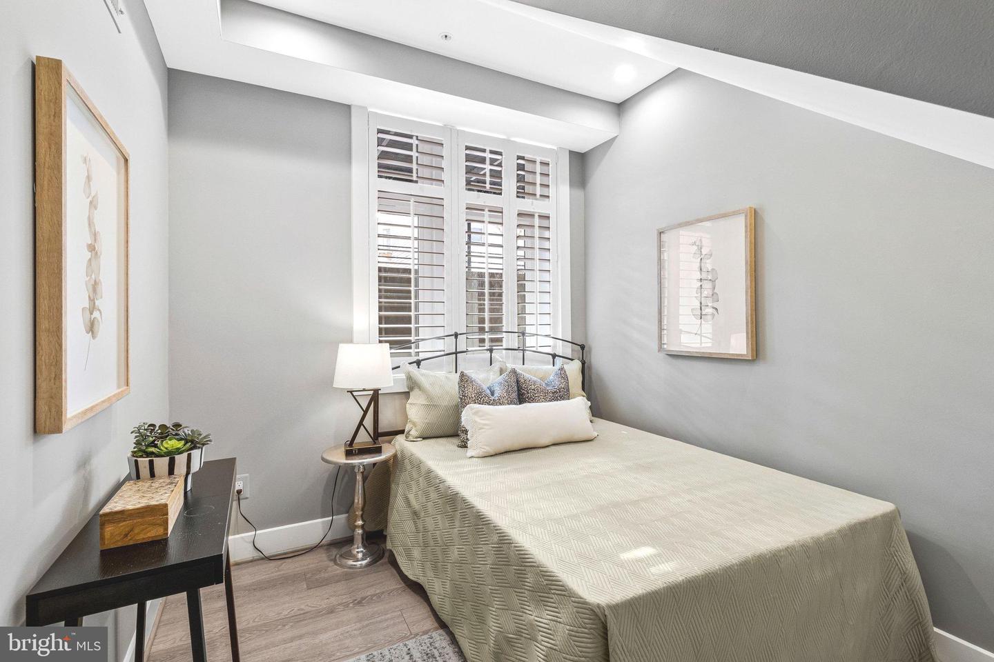 700 16TH ST NE #2, WASHINGTON, District Of Columbia 20002, 2 Bedrooms Bedrooms, ,1 BathroomBathrooms,Residential,For sale,700 16TH ST NE #2,DCDC2244418 MLS # DCDC2244418