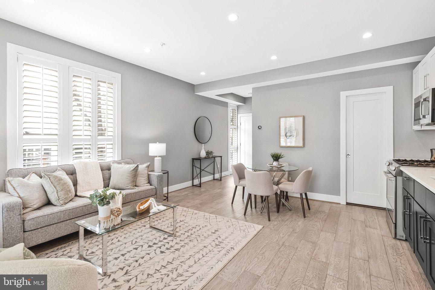 700 16TH ST NE #2, WASHINGTON, District Of Columbia 20002, 2 Bedrooms Bedrooms, ,1 BathroomBathrooms,Residential,For sale,700 16TH ST NE #2,DCDC2244418 MLS # DCDC2244418