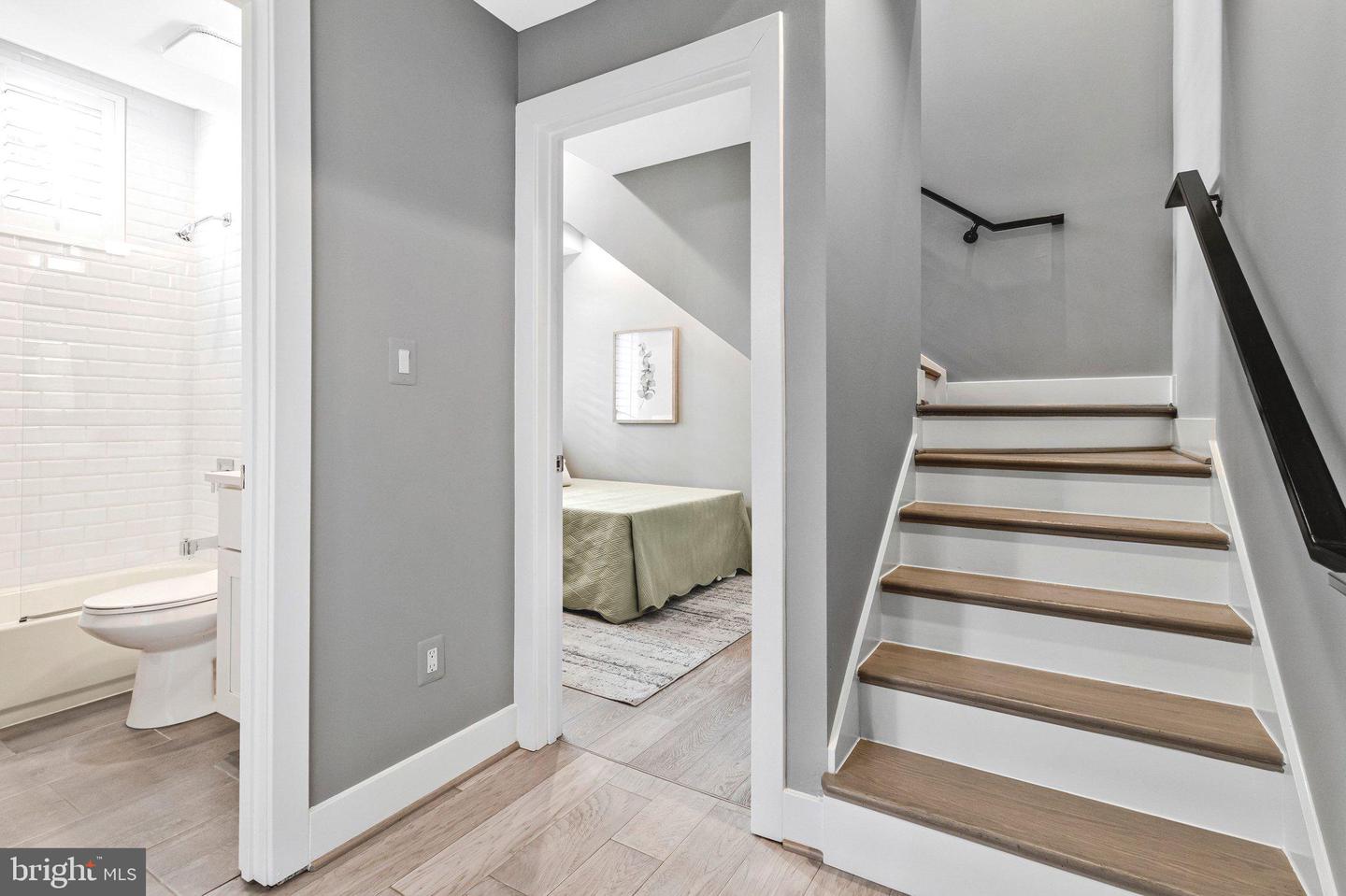 700 16TH ST NE #2, WASHINGTON, District Of Columbia 20002, 2 Bedrooms Bedrooms, ,1 BathroomBathrooms,Residential,For sale,700 16TH ST NE #2,DCDC2244418 MLS # DCDC2244418