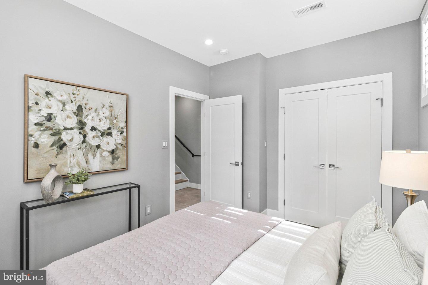 700 16TH ST NE #2, WASHINGTON, District Of Columbia 20002, 2 Bedrooms Bedrooms, ,1 BathroomBathrooms,Residential,For sale,700 16TH ST NE #2,DCDC2244418 MLS # DCDC2244418