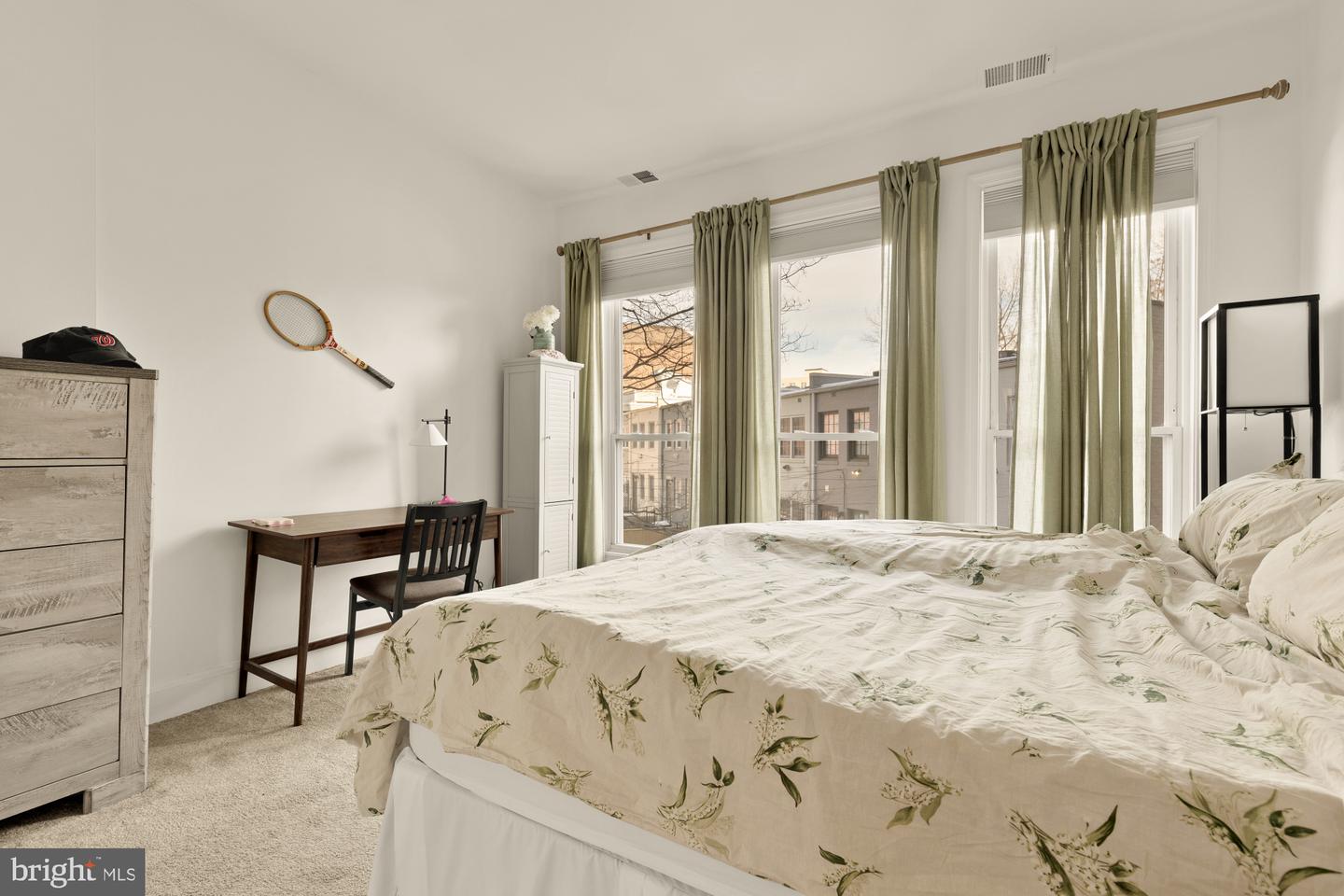 1905 17TH ST NW, WASHINGTON, District Of Columbia 20009, 3 Bedrooms Bedrooms, ,2 BathroomsBathrooms,Residential,For sale,1905 17TH ST NW,DCDC2244424 MLS # DCDC2244424