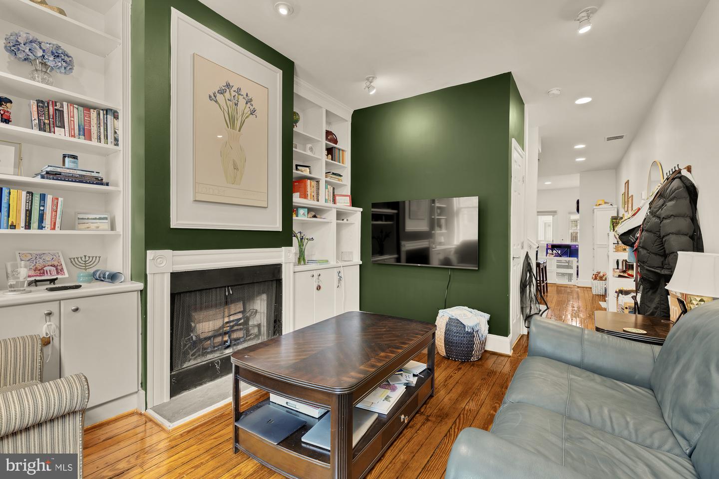 1905 17TH ST NW, WASHINGTON, District Of Columbia 20009, 3 Bedrooms Bedrooms, ,2 BathroomsBathrooms,Residential,For sale,1905 17TH ST NW,DCDC2244424 MLS # DCDC2244424