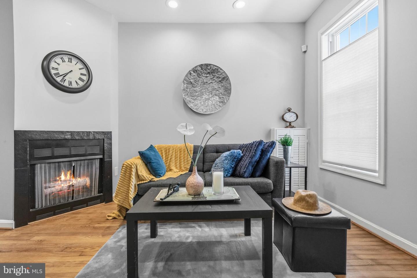 907 8TH ST NE, WASHINGTON, District Of Columbia 20002, 2 Bedrooms Bedrooms, ,2 BathroomsBathrooms,Residential,For sale,907 8TH ST NE,DCDC2244498 MLS # DCDC2244498