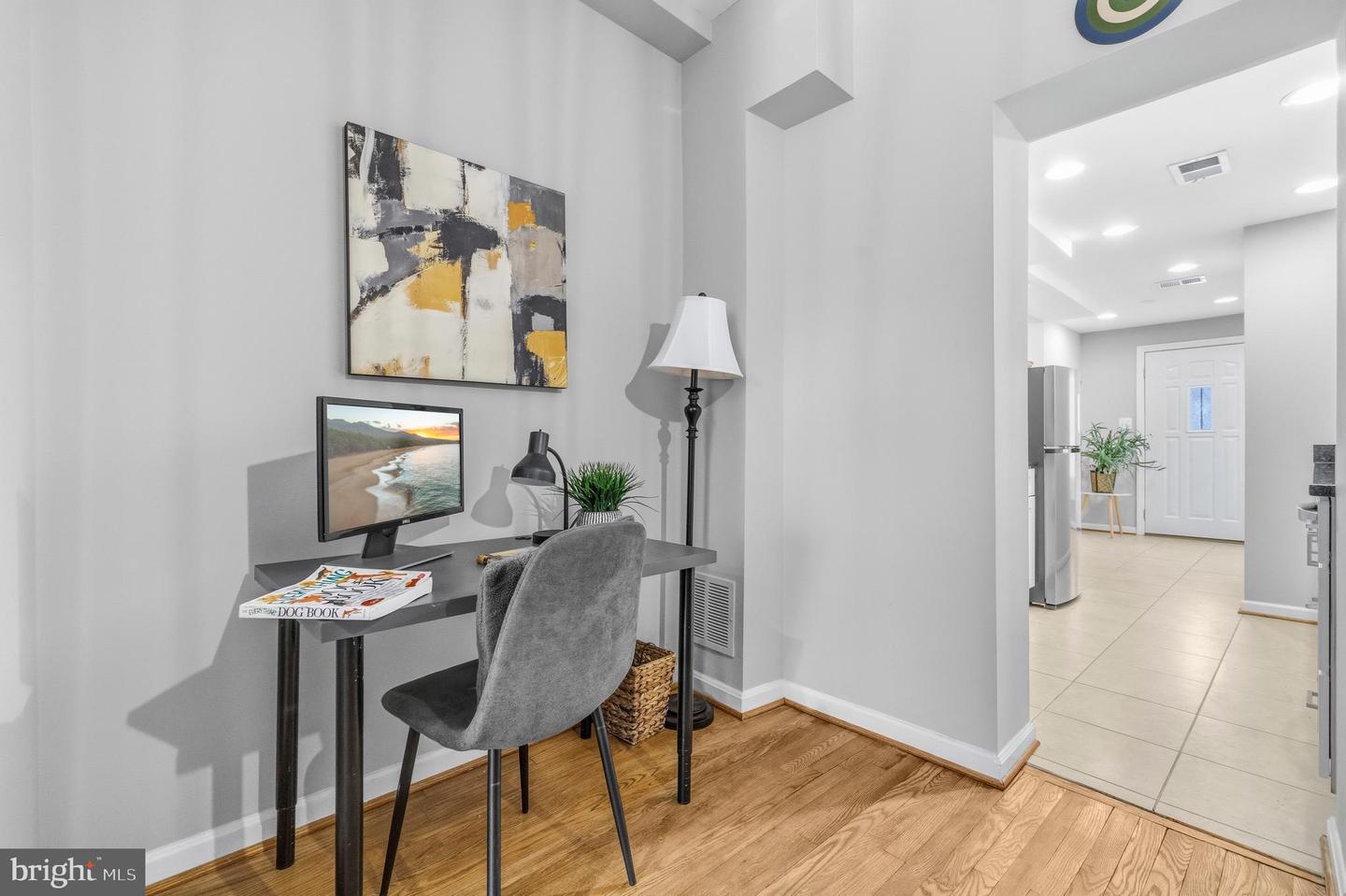 907 8TH ST NE, WASHINGTON, District Of Columbia 20002, 2 Bedrooms Bedrooms, ,2 BathroomsBathrooms,Residential,For sale,907 8TH ST NE,DCDC2244498 MLS # DCDC2244498