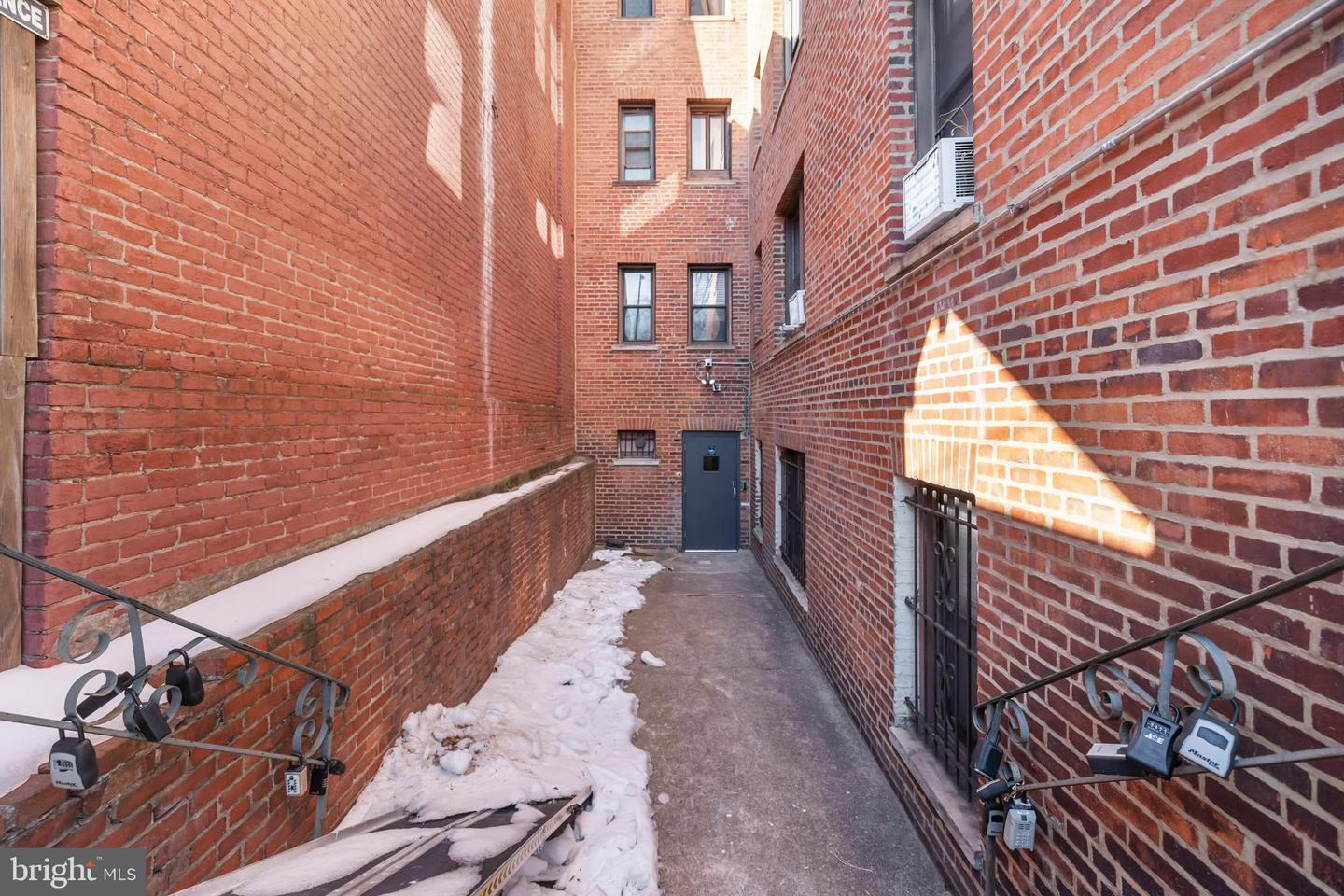 1915 16TH ST NW #501, WASHINGTON, District Of Columbia 20009, 1 Bedroom Bedrooms, ,1 BathroomBathrooms,Residential,For sale,1915 16TH ST NW #501,DCDC2244540 MLS # DCDC2244540