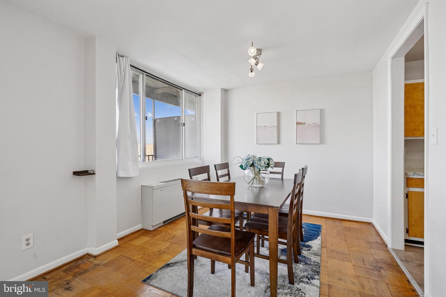 4343 CHERRY HILL RD ##705, ARLINGTON, Virginia 22207, 2 Bedrooms Bedrooms, 5 Rooms Rooms,1 BathroomBathrooms,Residential,For sale,4343 CHERRY HILL RD ##705,VAAR2068462 MLS # VAAR2068462