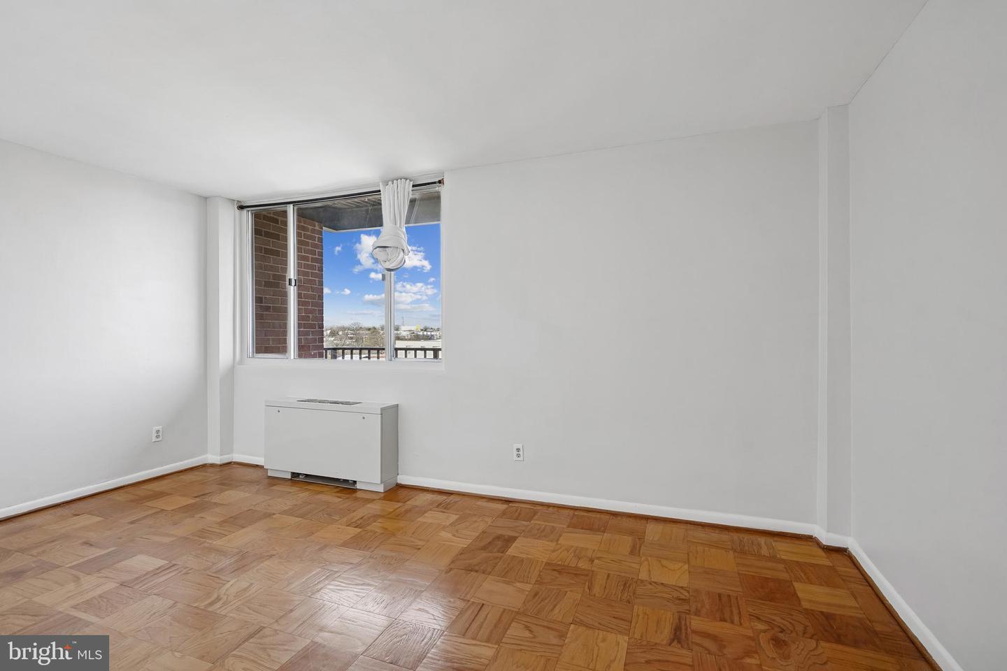 4343 CHERRY HILL RD ##705, ARLINGTON, Virginia 22207, 2 Bedrooms Bedrooms, 5 Rooms Rooms,1 BathroomBathrooms,Residential,For sale,4343 CHERRY HILL RD ##705,VAAR2068462 MLS # VAAR2068462