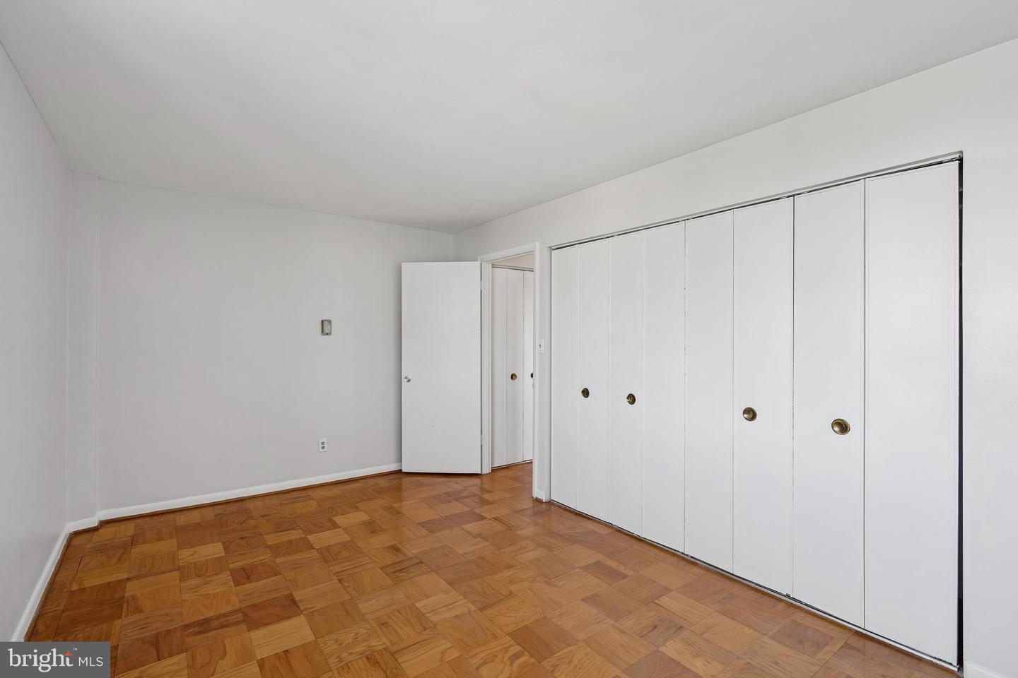 4343 CHERRY HILL RD ##705, ARLINGTON, Virginia 22207, 2 Bedrooms Bedrooms, 5 Rooms Rooms,1 BathroomBathrooms,Residential,For sale,4343 CHERRY HILL RD ##705,VAAR2068462 MLS # VAAR2068462