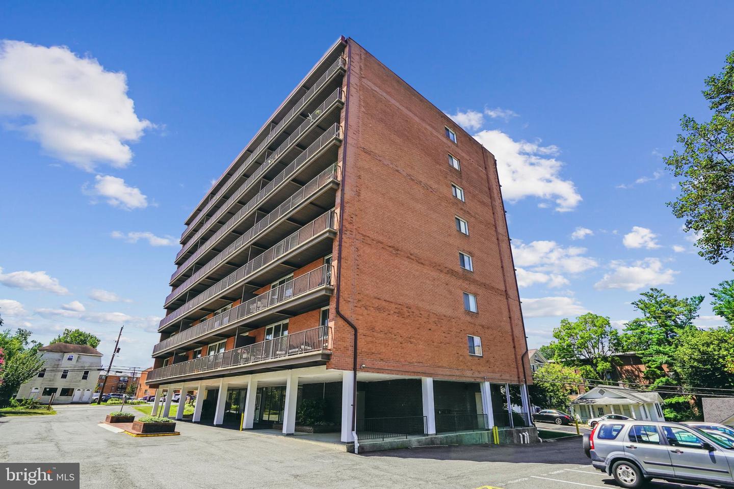 4343 CHERRY HILL RD ##705, ARLINGTON, Virginia 22207, 2 Bedrooms Bedrooms, 5 Rooms Rooms,1 BathroomBathrooms,Residential,For sale,4343 CHERRY HILL RD ##705,VAAR2068462 MLS # VAAR2068462