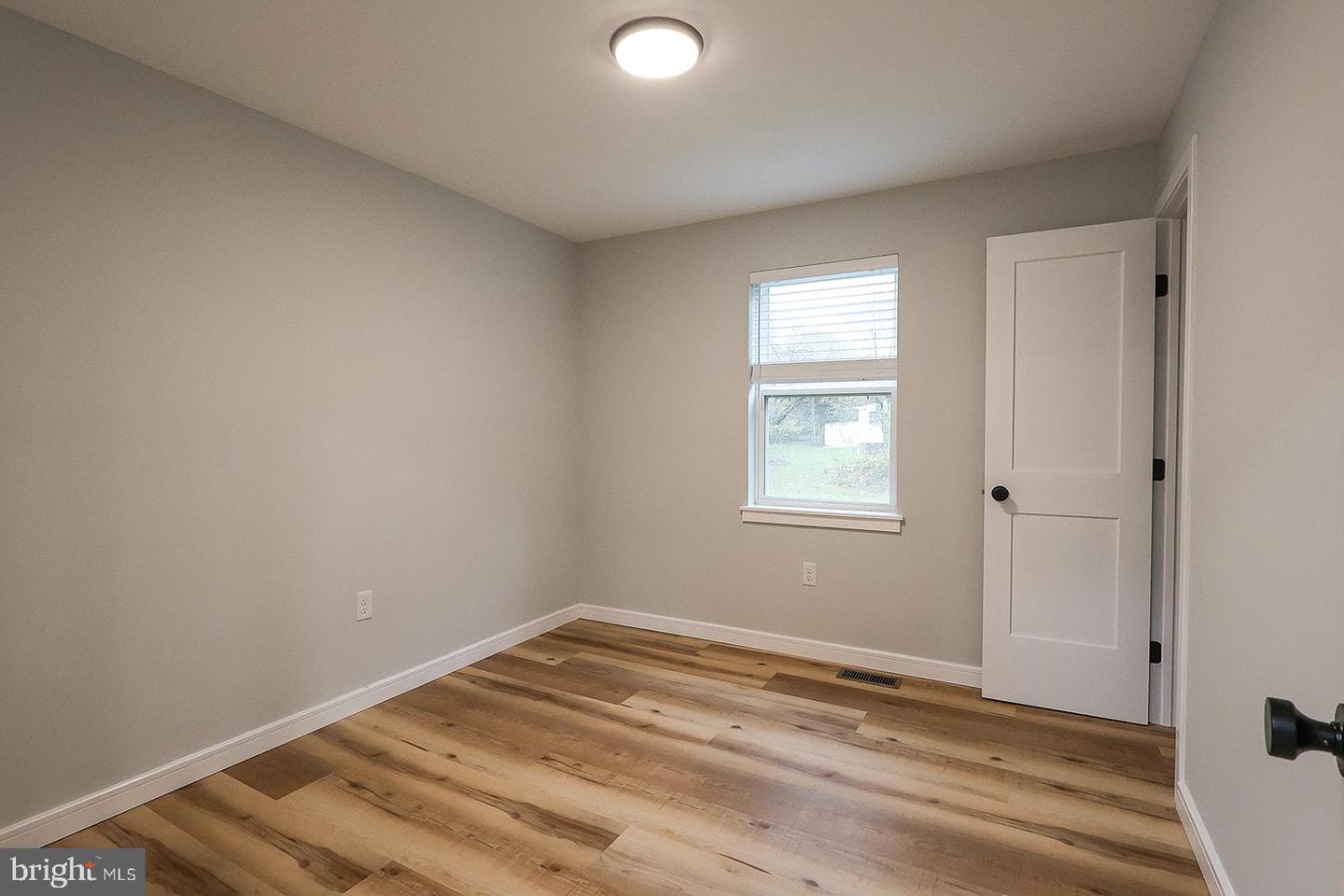 177 DICKS HOLLOW RD, WINCHESTER, Virginia 22603, 2 Bedrooms Bedrooms, ,1 BathroomBathrooms,Residential,For sale,177 DICKS HOLLOW RD,VAFV2039402 MLS # VAFV2039402