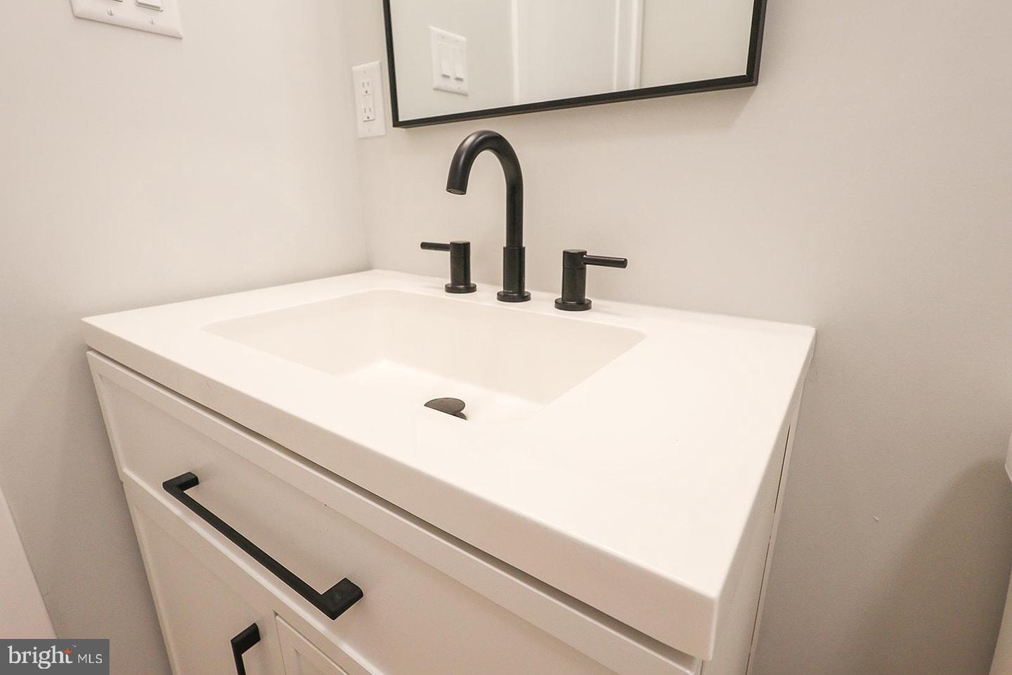 177 DICKS HOLLOW RD, WINCHESTER, Virginia 22603, 2 Bedrooms Bedrooms, ,1 BathroomBathrooms,Residential,For sale,177 DICKS HOLLOW RD,VAFV2039402 MLS # VAFV2039402