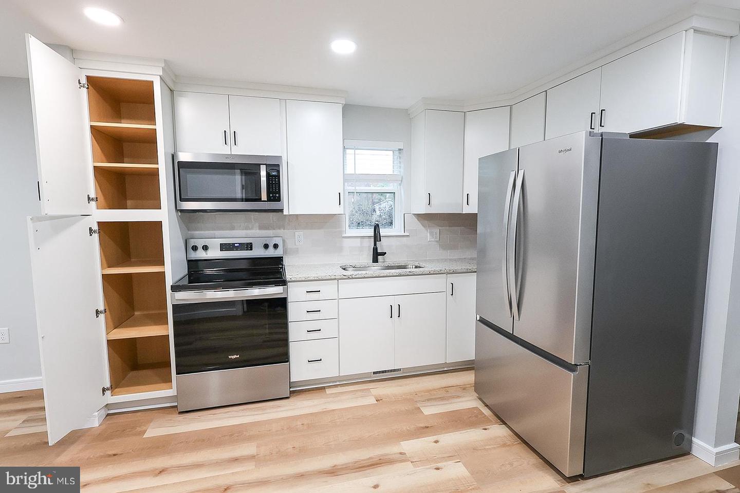 177 DICKS HOLLOW RD, WINCHESTER, Virginia 22603, 2 Bedrooms Bedrooms, ,1 BathroomBathrooms,Residential,For sale,177 DICKS HOLLOW RD,VAFV2039402 MLS # VAFV2039402