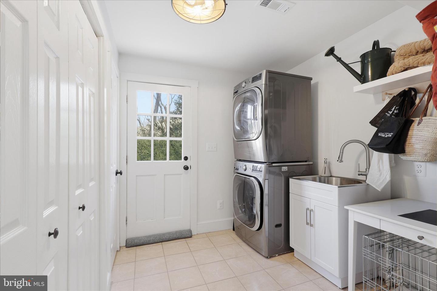 12717 CHESTNUT ST, CLIFTON, Virginia 20124, 3 Bedrooms Bedrooms, ,2 BathroomsBathrooms,Residential,For sale,12717 CHESTNUT ST,VAFX2288938 MLS # VAFX2288938