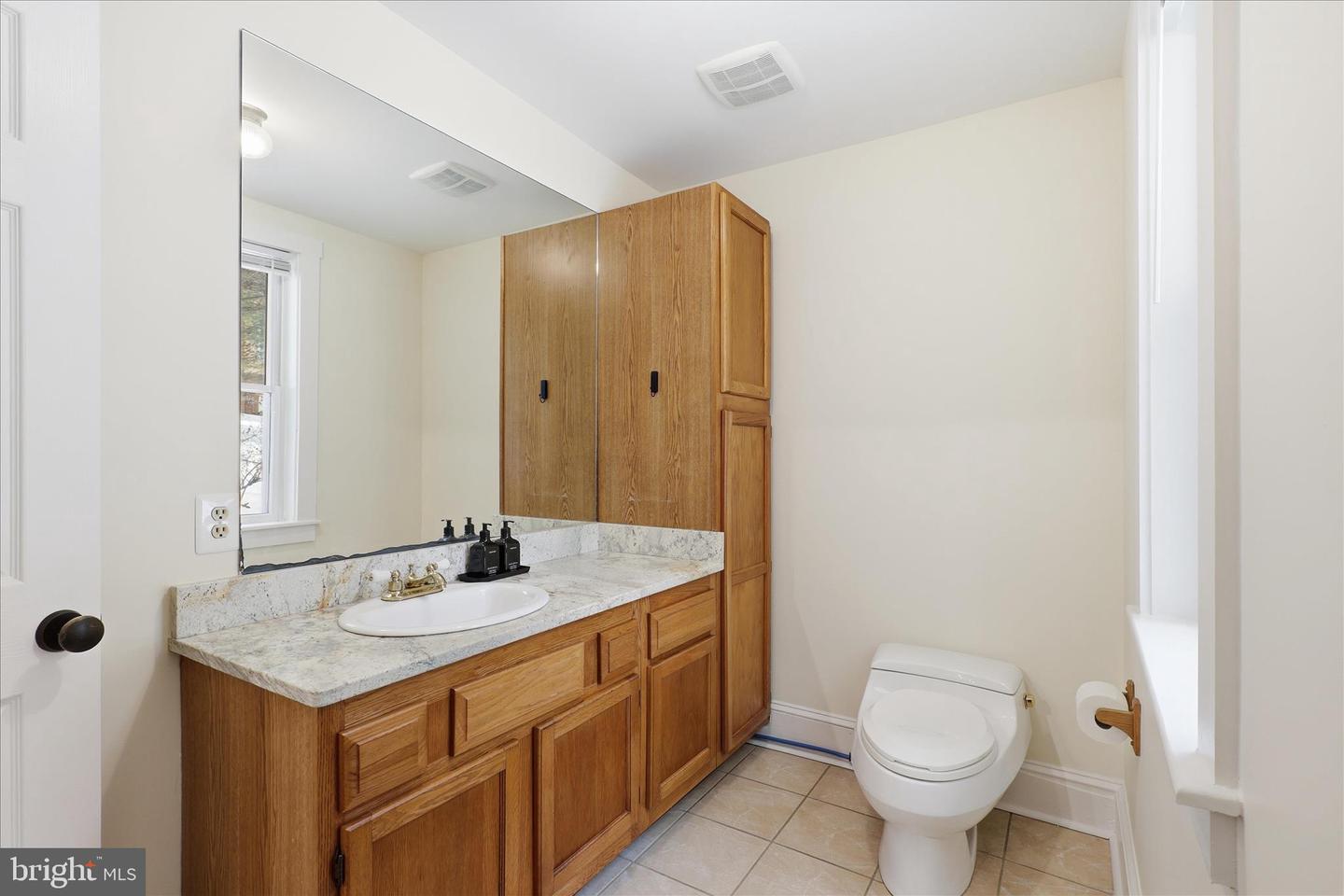 12717 CHESTNUT ST, CLIFTON, Virginia 20124, 3 Bedrooms Bedrooms, ,2 BathroomsBathrooms,Residential,For sale,12717 CHESTNUT ST,VAFX2288938 MLS # VAFX2288938