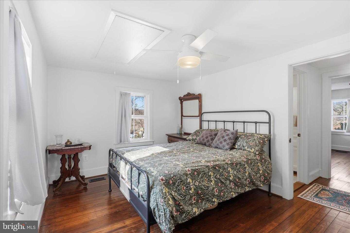 12717 CHESTNUT ST, CLIFTON, Virginia 20124, 3 Bedrooms Bedrooms, ,2 BathroomsBathrooms,Residential,For sale,12717 CHESTNUT ST,VAFX2288938 MLS # VAFX2288938