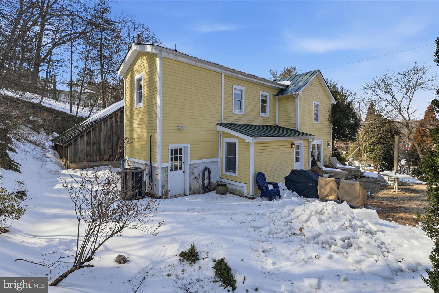 12717 CHESTNUT ST, CLIFTON, Virginia 20124, 3 Bedrooms Bedrooms, ,2 BathroomsBathrooms,Residential,For sale,12717 CHESTNUT ST,VAFX2288938 MLS # VAFX2288938