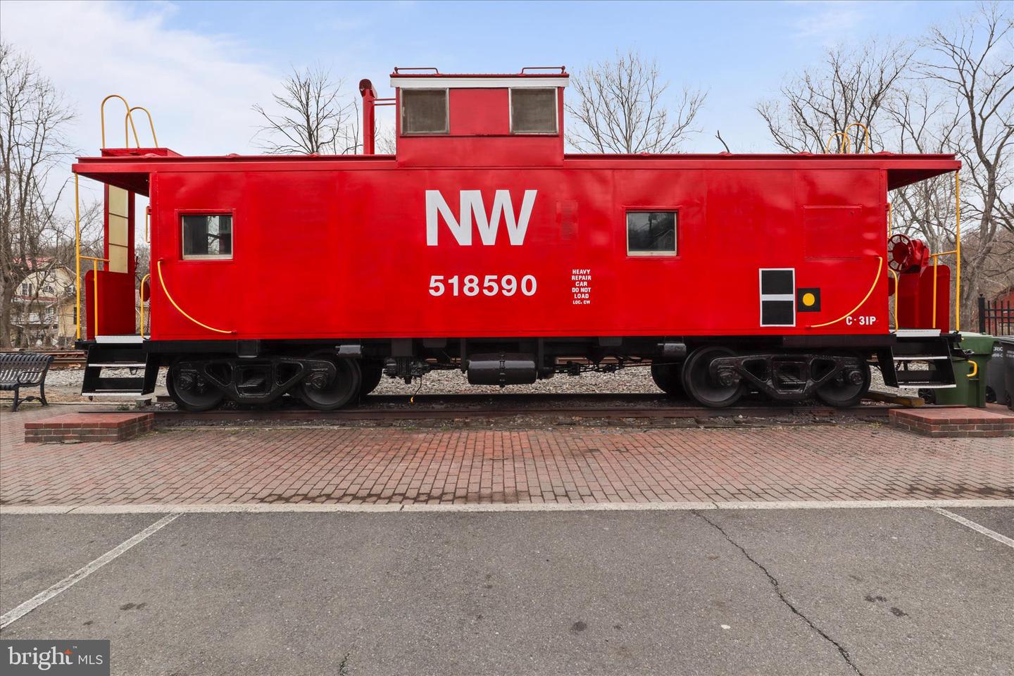 12717 CHESTNUT ST, CLIFTON, Virginia 20124, 3 Bedrooms Bedrooms, ,2 BathroomsBathrooms,Residential,For sale,12717 CHESTNUT ST,VAFX2288938 MLS # VAFX2288938