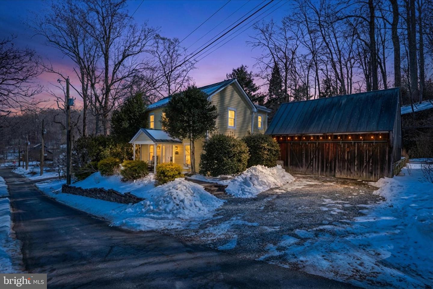 12717 CHESTNUT ST, CLIFTON, Virginia 20124, 3 Bedrooms Bedrooms, ,2 BathroomsBathrooms,Residential,For sale,12717 CHESTNUT ST,VAFX2288938 MLS # VAFX2288938