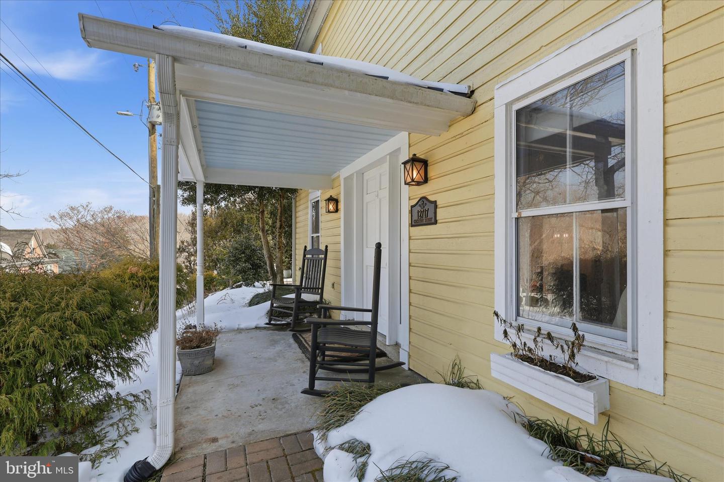 12717 CHESTNUT ST, CLIFTON, Virginia 20124, 3 Bedrooms Bedrooms, ,2 BathroomsBathrooms,Residential,For sale,12717 CHESTNUT ST,VAFX2288938 MLS # VAFX2288938