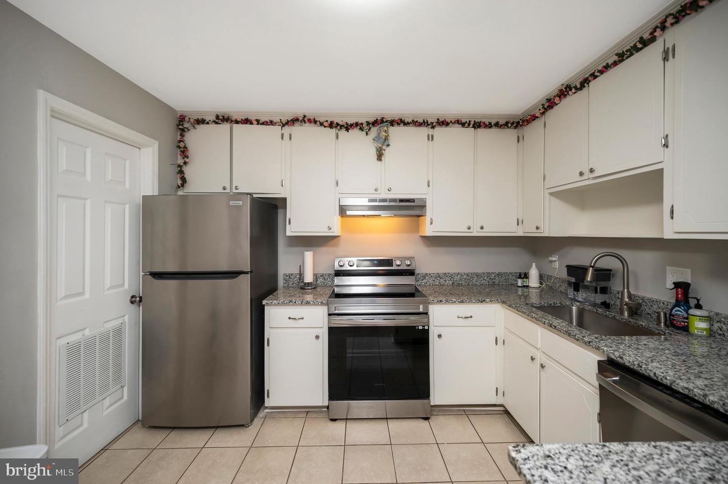 1609 MEADOW DR, FREDERICKSBURG, Virginia 22405, 3 Bedrooms Bedrooms, ,1 BathroomBathrooms,Residential,For sale,1609 MEADOW DR,VAST2045790 MLS # VAST2045790