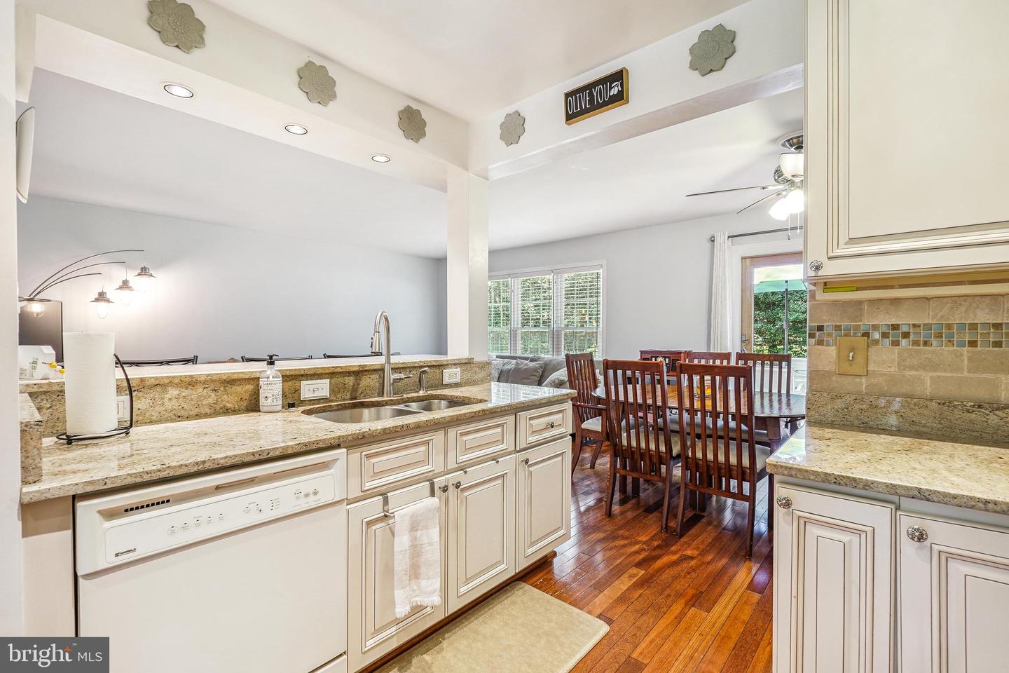 5420 RUMSEY PL, FAIRFAX, Virginia 22032, 4 Bedrooms Bedrooms, 10 Rooms Rooms,2 BathroomsBathrooms,Residential,For sale,5420 RUMSEY PL,VAFX2289068 MLS # VAFX2289068