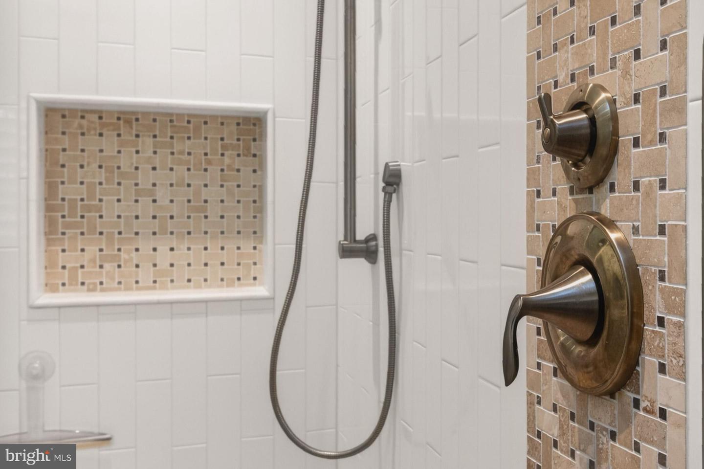 11604 HAVENNER RD, FAIRFAX STATION, Virginia 22039, 4 Bedrooms Bedrooms, ,3 BathroomsBathrooms,Residential,For sale,11604 HAVENNER RD,VAFX2289100 MLS # VAFX2289100 11604 HAVENNER RD, FAIRFAX STATION, Virginia 22039, 4 Bedrooms Bedrooms, ,3 BathroomsBathrooms,Residential,For sale,11604 HAVENNER RD,VAFX2289100 MLS # VAFX2289100