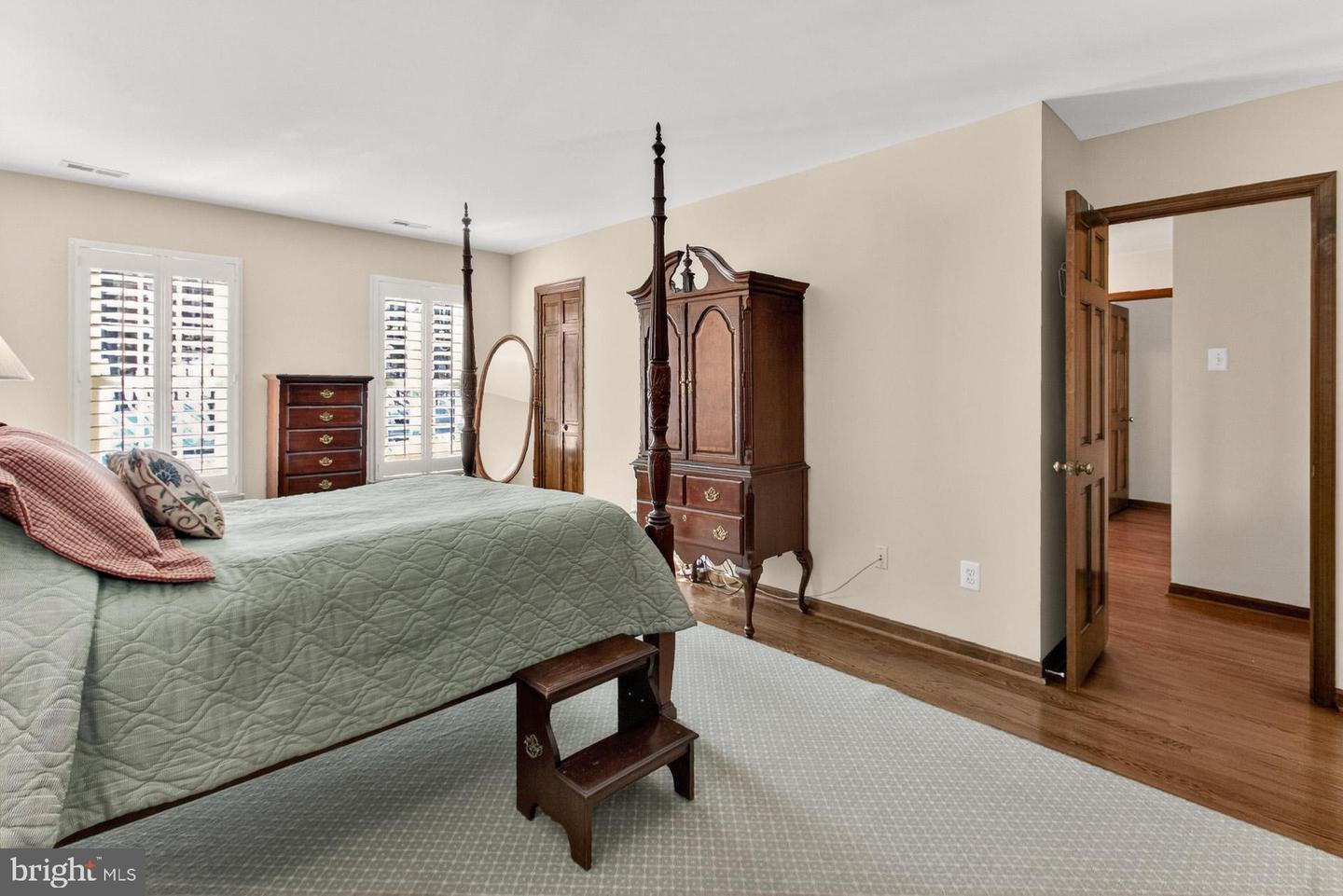 11604 HAVENNER RD, FAIRFAX STATION, Virginia 22039, 4 Bedrooms Bedrooms, ,3 BathroomsBathrooms,Residential,For sale,11604 HAVENNER RD,VAFX2289100 MLS # VAFX2289100 11604 HAVENNER RD, FAIRFAX STATION, Virginia 22039, 4 Bedrooms Bedrooms, ,3 BathroomsBathrooms,Residential,For sale,11604 HAVENNER RD,VAFX2289100 MLS # VAFX2289100