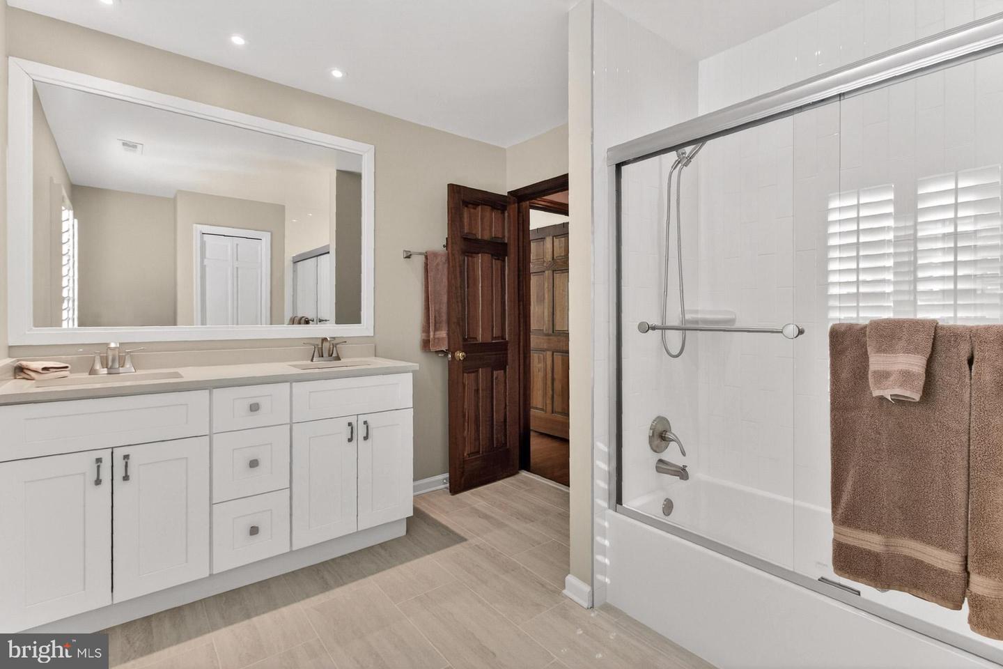 11604 HAVENNER RD, FAIRFAX STATION, Virginia 22039, 4 Bedrooms Bedrooms, ,3 BathroomsBathrooms,Residential,For sale,11604 HAVENNER RD,VAFX2289100 MLS # VAFX2289100 11604 HAVENNER RD, FAIRFAX STATION, Virginia 22039, 4 Bedrooms Bedrooms, ,3 BathroomsBathrooms,Residential,For sale,11604 HAVENNER RD,VAFX2289100 MLS # VAFX2289100